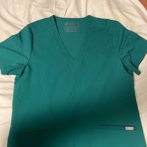 Figs top hunter green